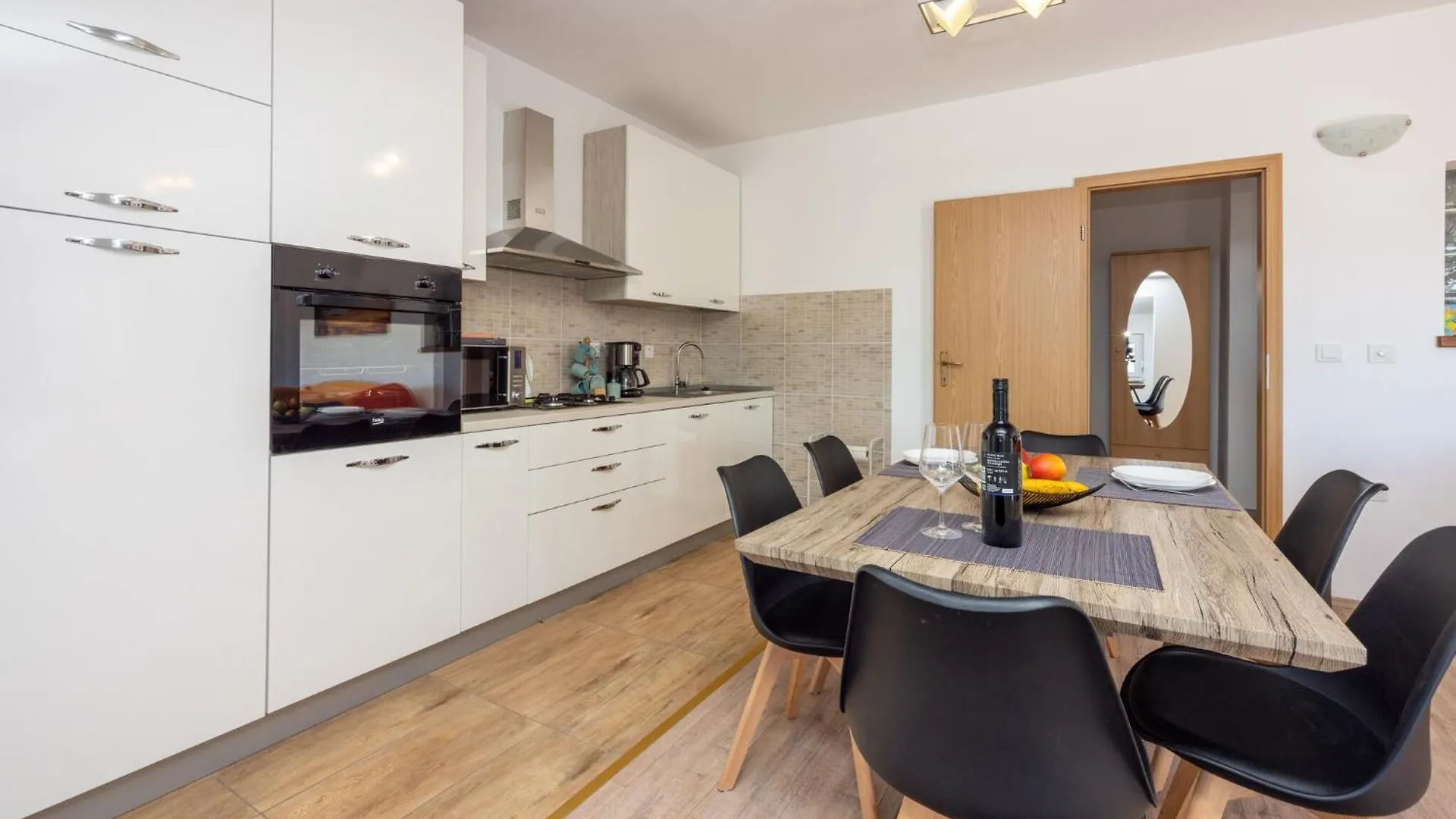 Apartment In Crikvenica 45071